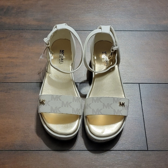 Michael Kors Youth Girls Sandals - Picture 2 of 6